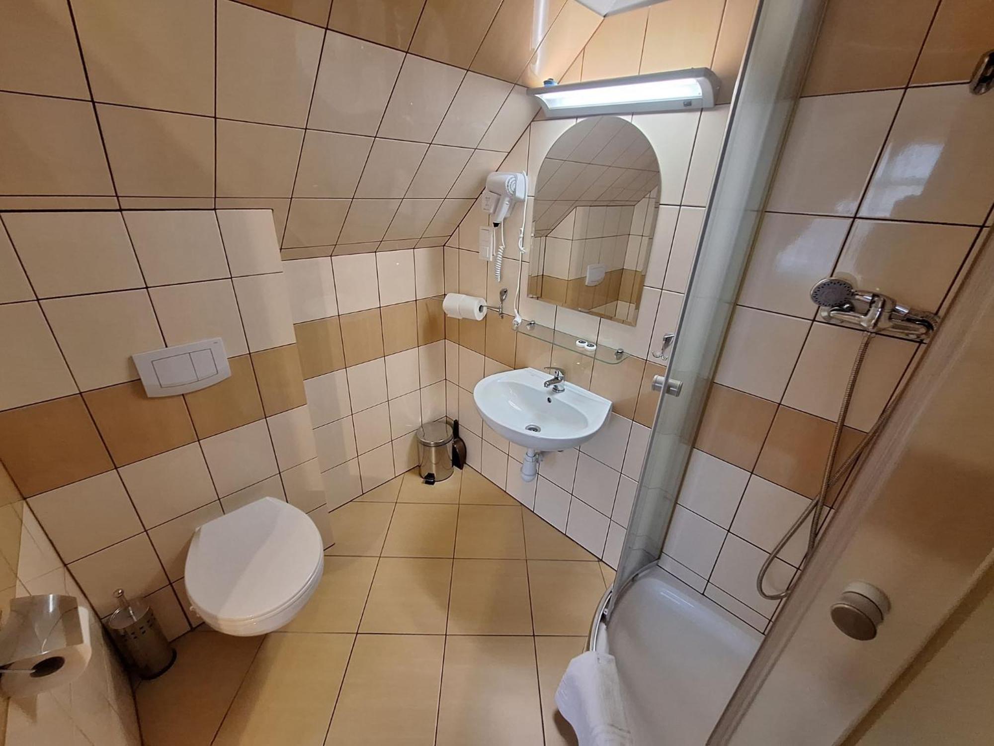 Politechnika Warszawska Osrodek Wypoczynkowy Hotel ซาร์บินโนโว ภายนอก รูปภาพ