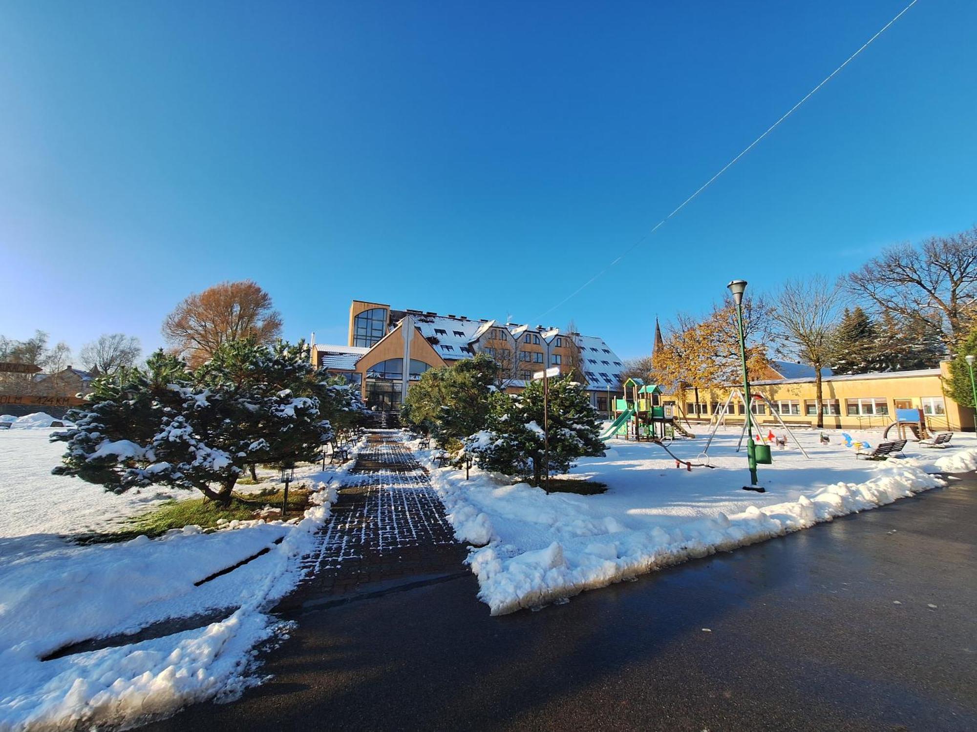 Politechnika Warszawska Osrodek Wypoczynkowy Hotel ซาร์บินโนโว ภายนอก รูปภาพ
